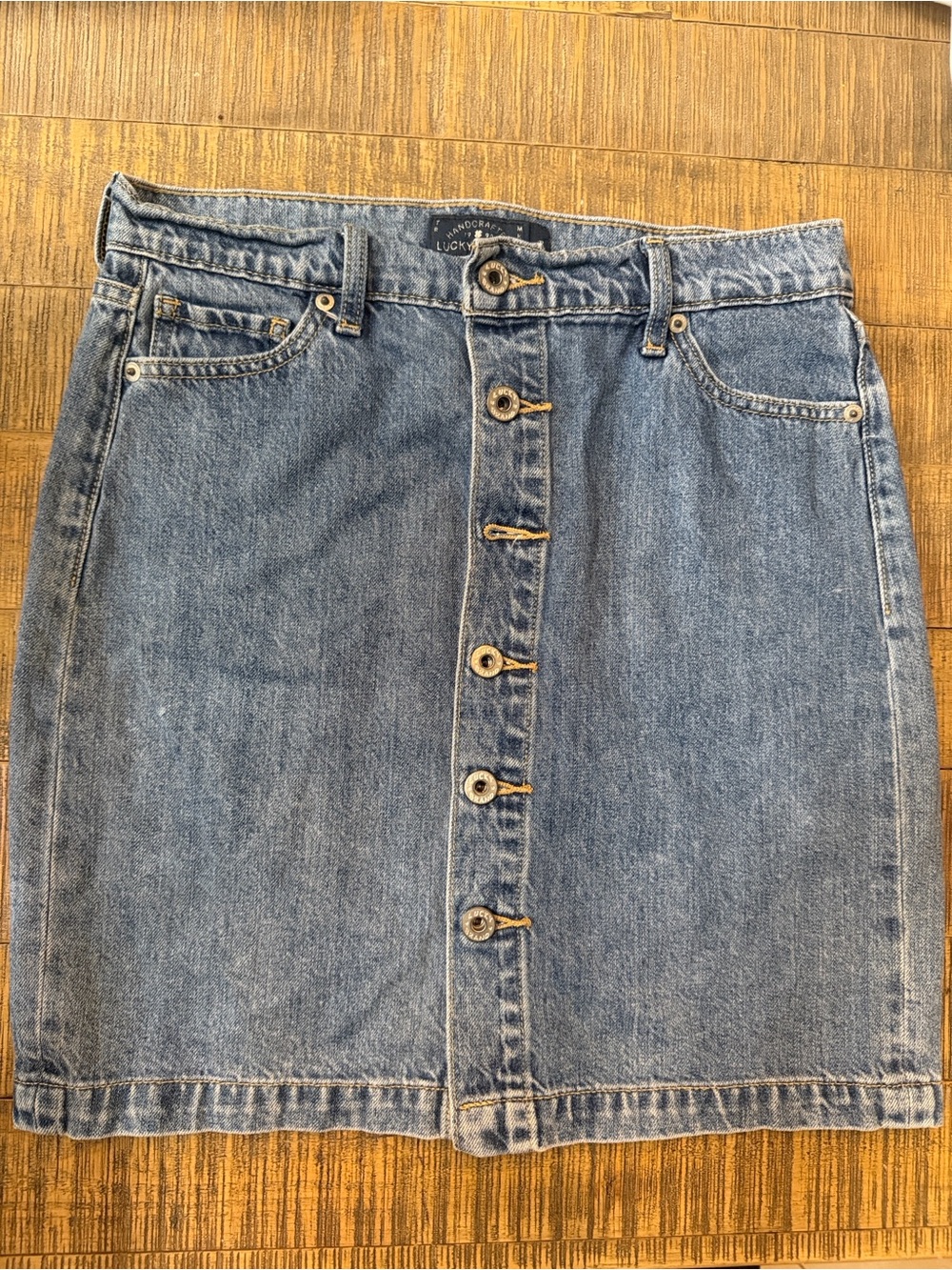 Lucky Brand Button Front Denim Pencil Skirt, women’s size 6, missing button